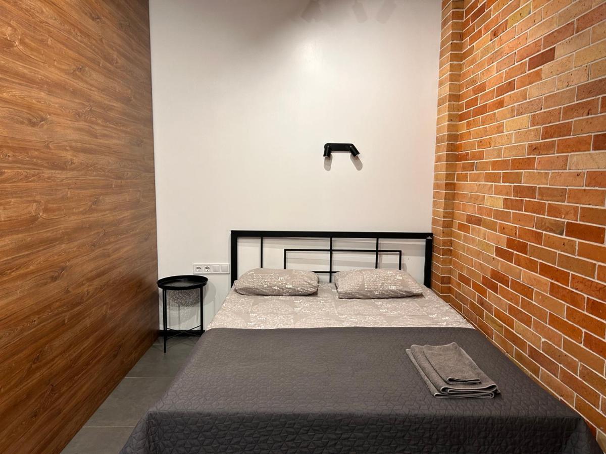 ドニプロペトロウシクLoft На Кониського, Центрアパートメント エクステリア 写真